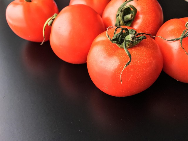 Free Tomato Fruit photo and picture