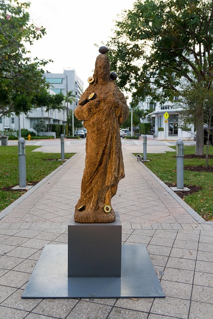 Free Art Statue photo and picture