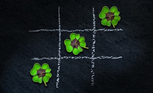 Klee, Kleeblatt, Glücksklee, Tic Tac Toe