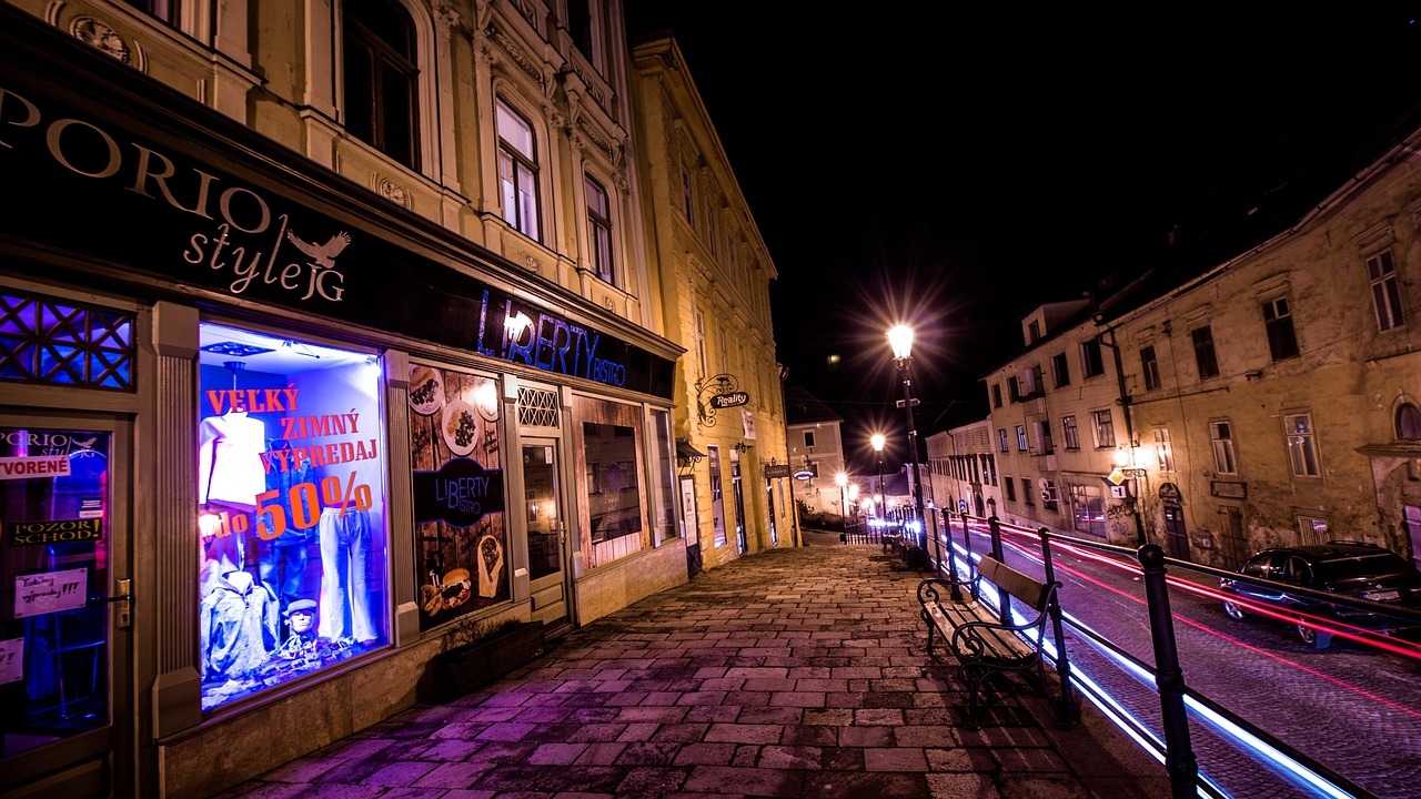 Street - free online jigsaw puzzle photo