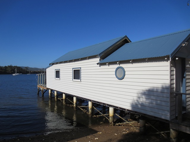 Free Boathouse Waterfront photo and picture