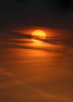 sunset-2116063__340.jpg