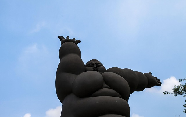 O Homem Gordo, Maitreya, Céu Azul, Rir
