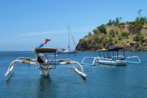Free Boats Water photo and picture