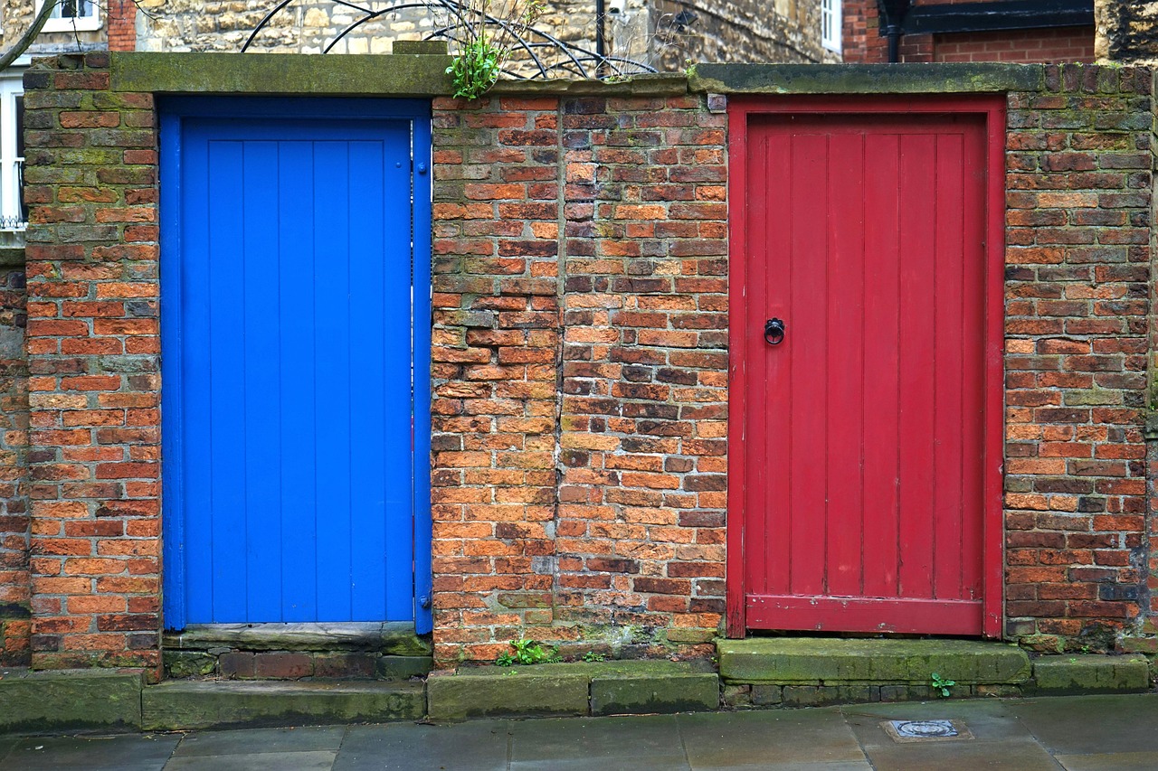 Doors - free online jigsaw puzzle photo