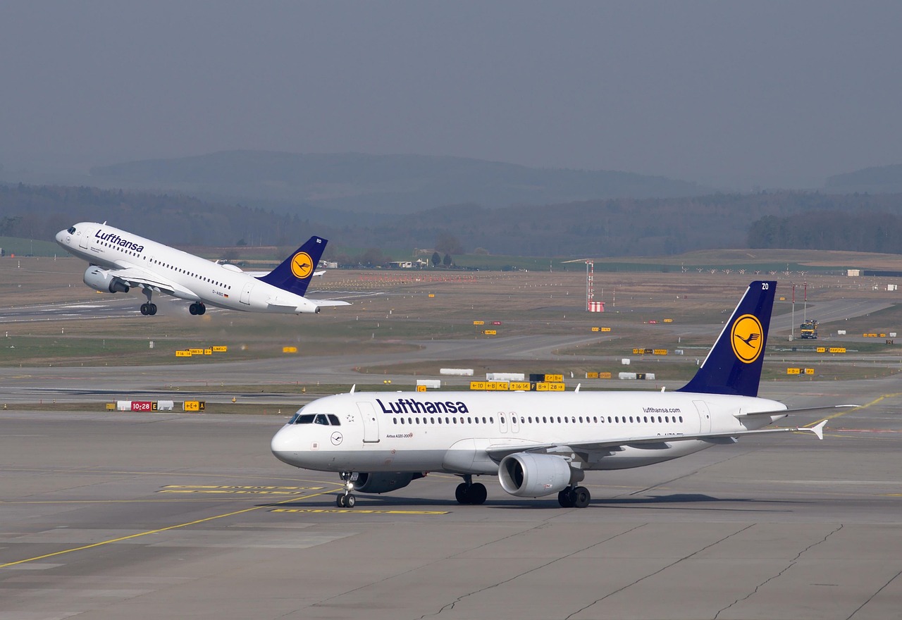 100 Kostenlose Lufthansa Und Flugzeug Bilder Pixabay