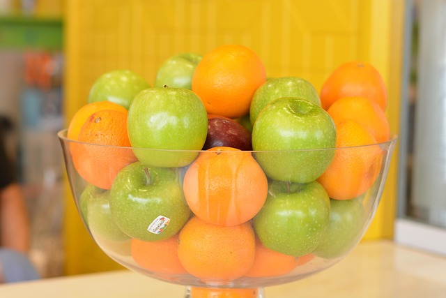 Free Frutes Apples photo and picture