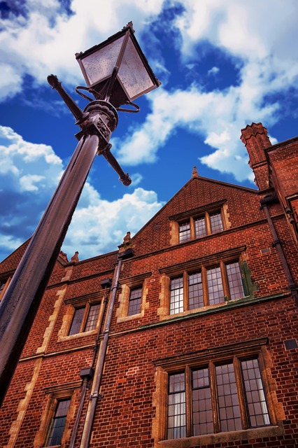 Cambridge, Luminária, Construção