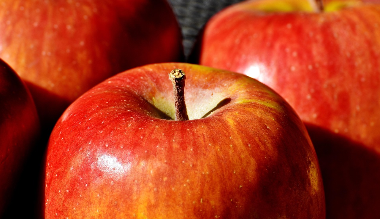 Apples - free online jigsaw puzzle photo