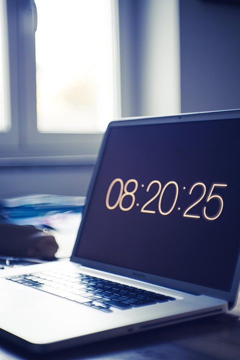 Clock Computer Desk - Free photo on Pixabay