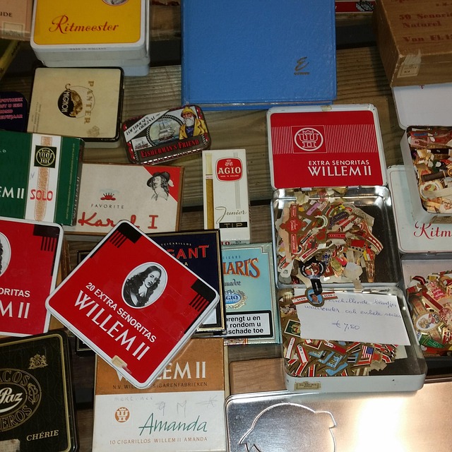 Free Collect Second-Hand photo and picture