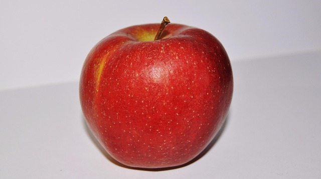 Free Apple Red photo and picture