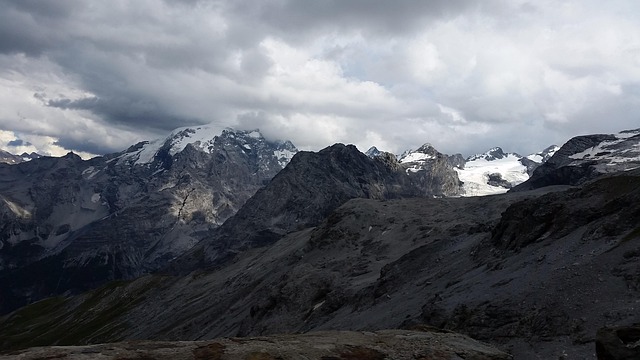 Free Mountains Italy photo and picture