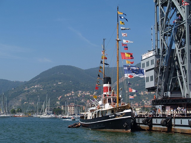 Free Boat Port photo and picture