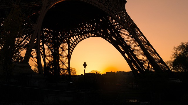 Free Eiffel Tower Paris photo and picture