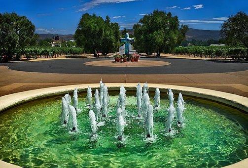 Brunnen, Landschaft, Garten, Weingut