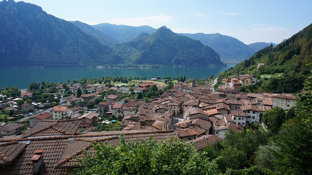 Free Lake Idro Lake photo and picture