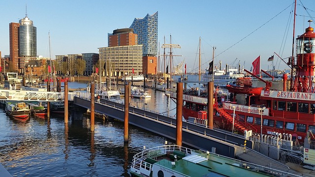 Free Elbphilharmonie Hamburg photo and picture