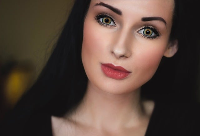Free woman makeup fashion illustration