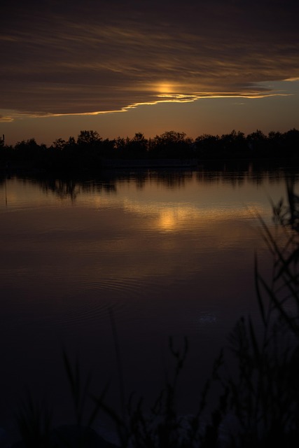 Free Dusk Water photo and picture