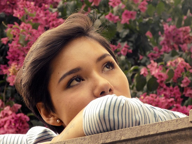 Free Girl Look photo and picture