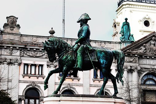 Free Monument Statue photo and picture