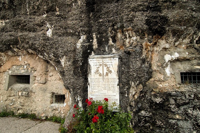 Free Thin Fort Vaux photo and picture