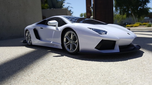 Free Car White photo and picture