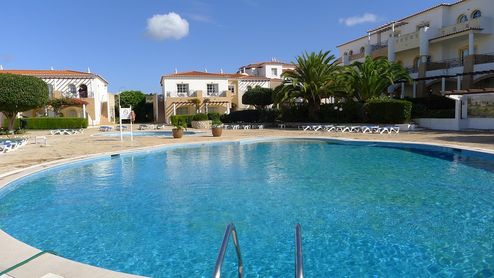 Unwind in the Algarve: A Guide to the Best Beaches and Resorts