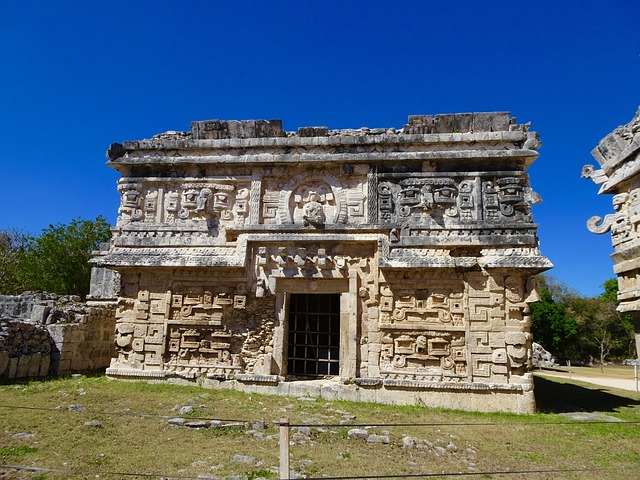 Free Mexico Chichen Itza photo and picture