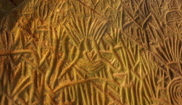 Petroglyphe, Alt, Edakkal Höhlen