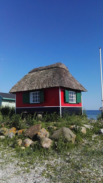 Free Hut Beach photo and picture