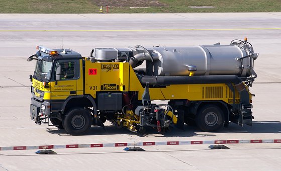 Reinigungsfahrzeug, Flughafen