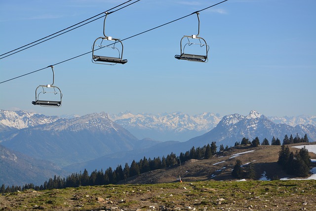 Free Mountain Chair Lift photo and picture