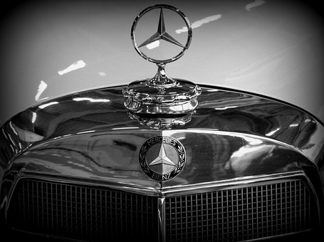 Free Mercedes Benz photo and picture