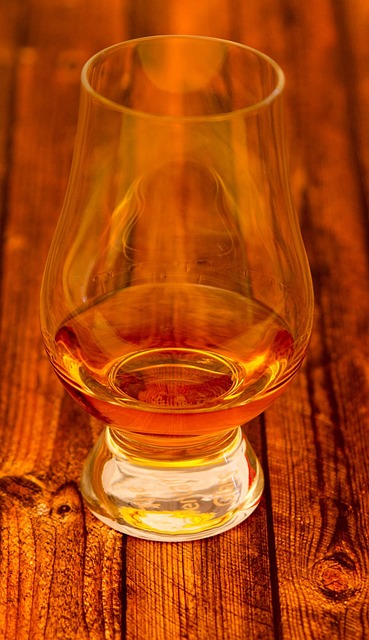 Free Whiskey Glass Glencairn Glass photo and picture