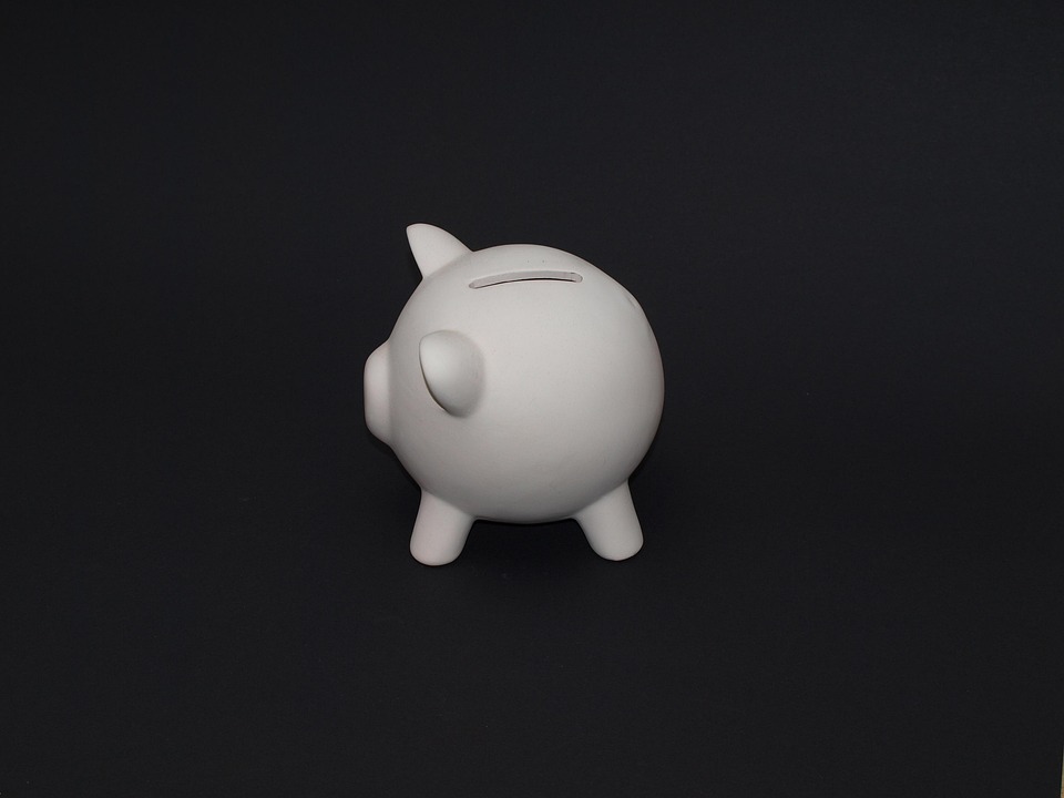 貯金箱 豚 お金を節約する Pixabayの無料写真