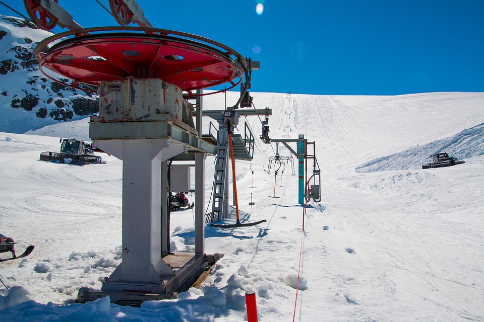 ski-lift-2322974_960_720.jpg