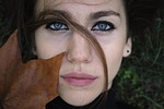model, exposure, leaves