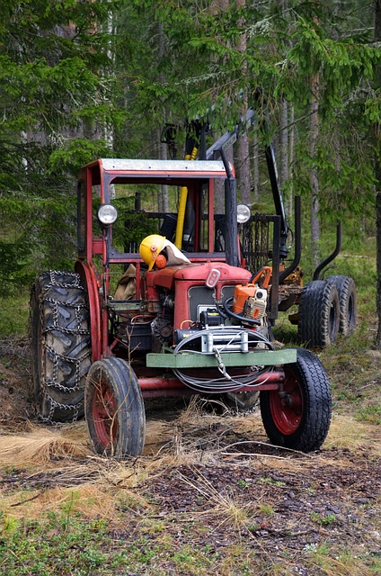 Free Tractor The Ulter Water photo and picture