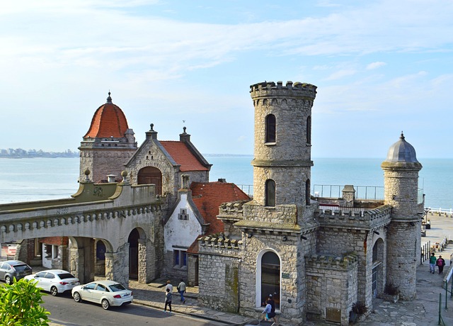 Free Castle Sea Of Silver photo and picture