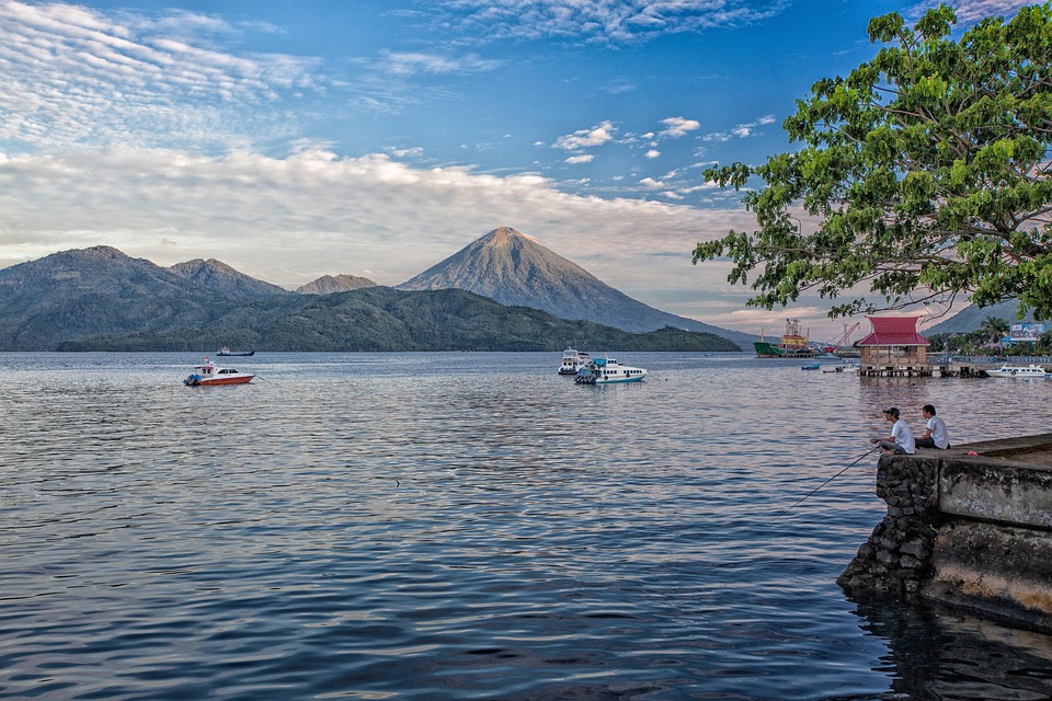 Indonesia Leads Regional Fight Against Illegal Fishing - News Directory 3