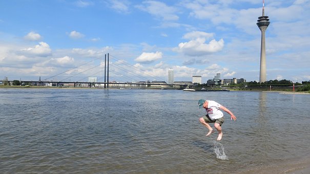 Free Düsseldorf Jump photo and picture