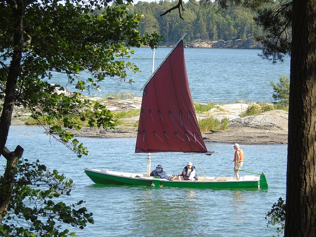 Free Sea Boat photo and picture