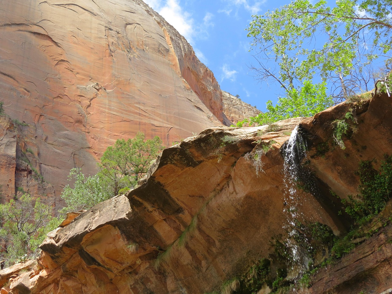 Waterfall - free online jigsaw puzzle photo