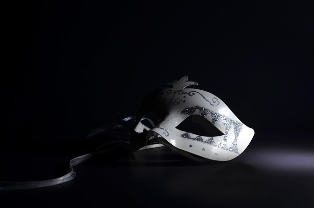 Mask jigsaw puzzle