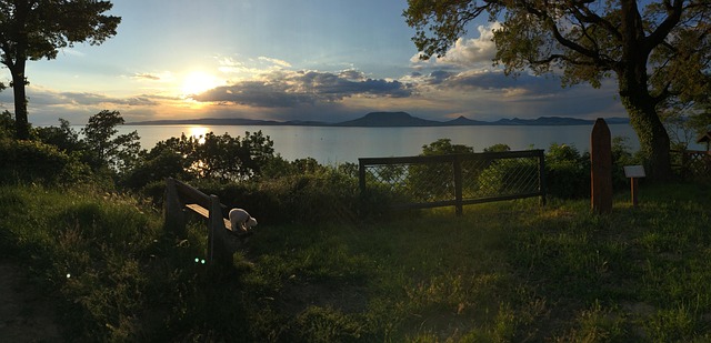 Sonnenuntergang, Frühling, Plattensee