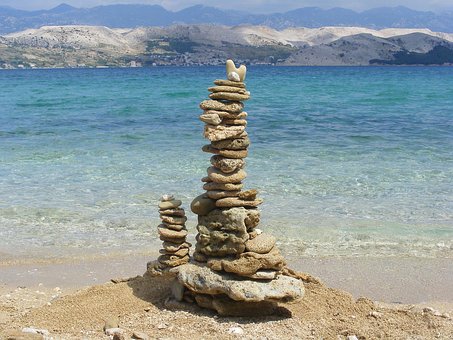 Free Cairn Beach photo and picture