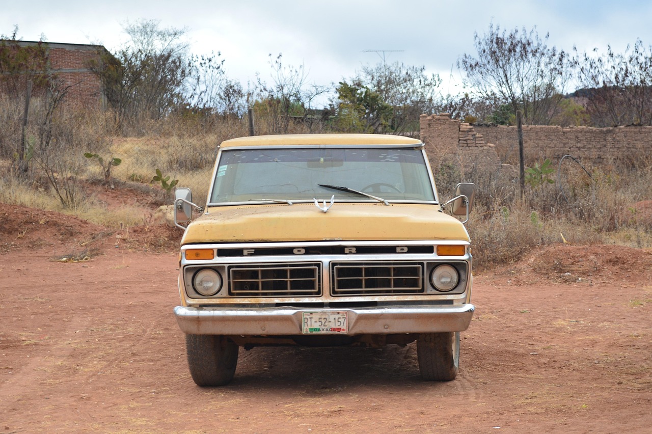 Truck - free online jigsaw puzzle photo