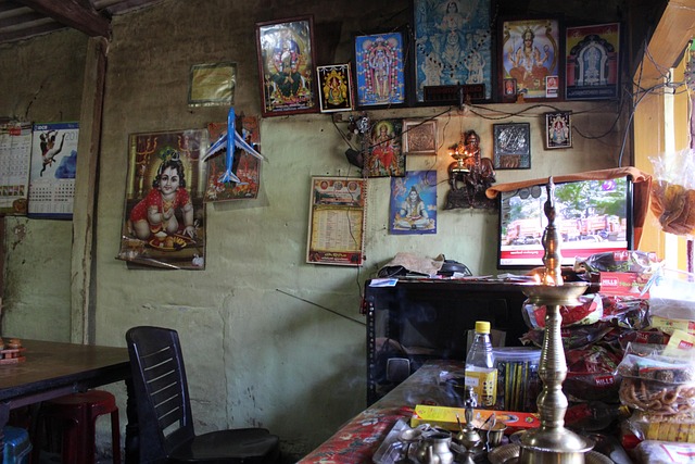 Free Shop Traditional photo and picture